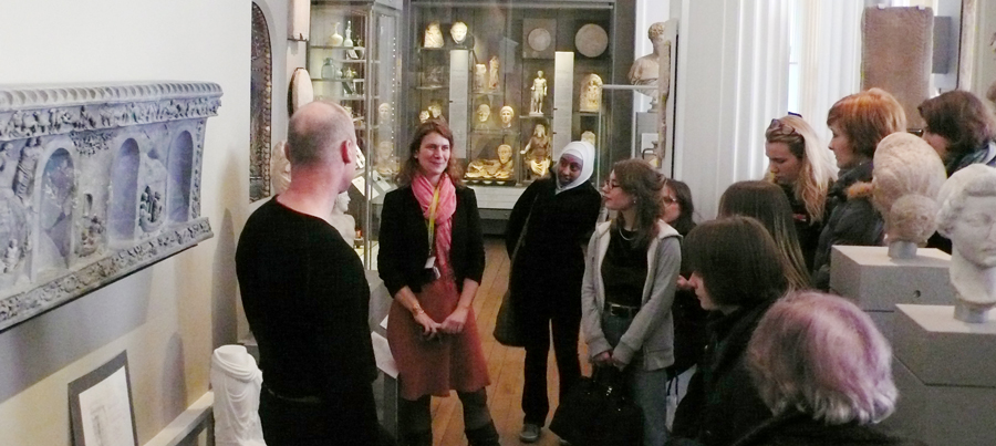 Anastasia Christophilopoulou on the reconstruction of the Landsdowne Relief at the Fitzwilliam Museum Cambridge | Photo: Regina Attula Anastasia Christophilopoulou on the reconstruction of the Landsdowne Relief at the Fitzwilliam Museum Cambridge | Photo: Regina Attula